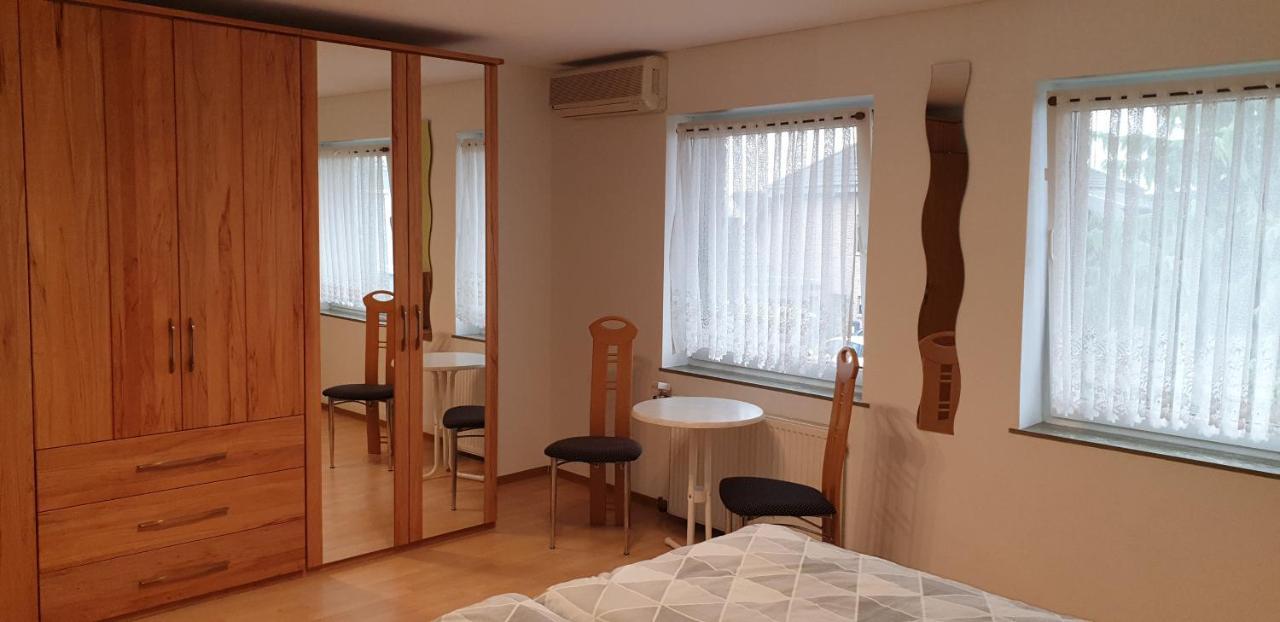 Privatzimmer Junglas Bornheim  Exterior foto
