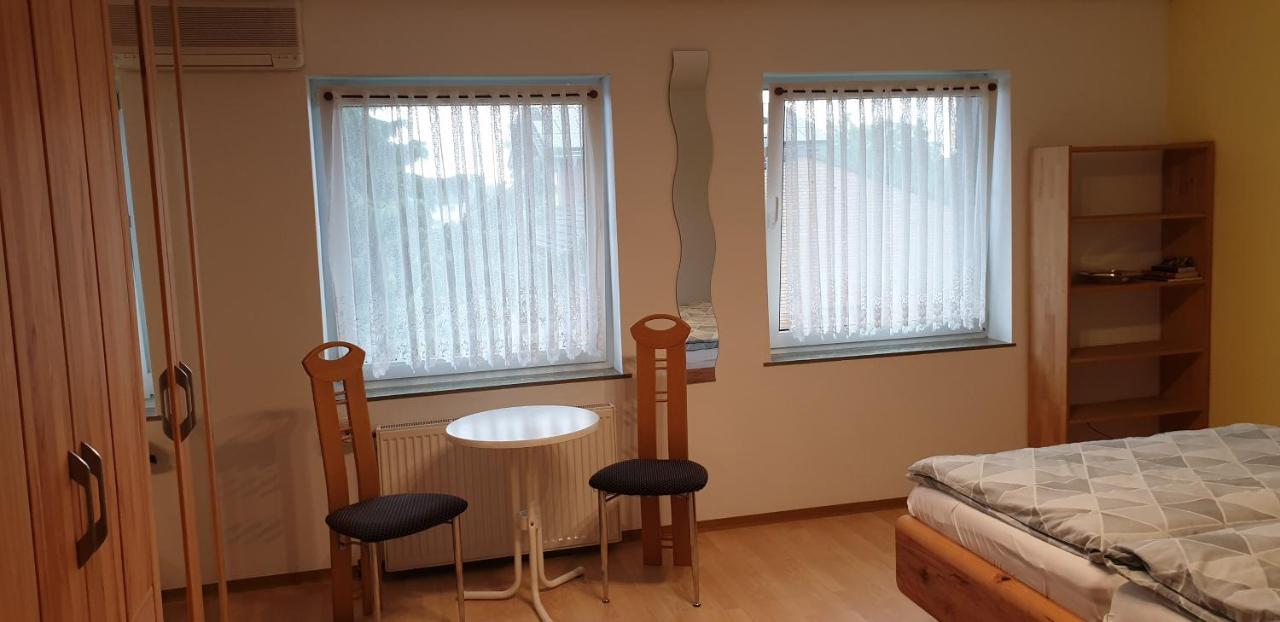 Privatzimmer Junglas Bornheim  Exterior foto
