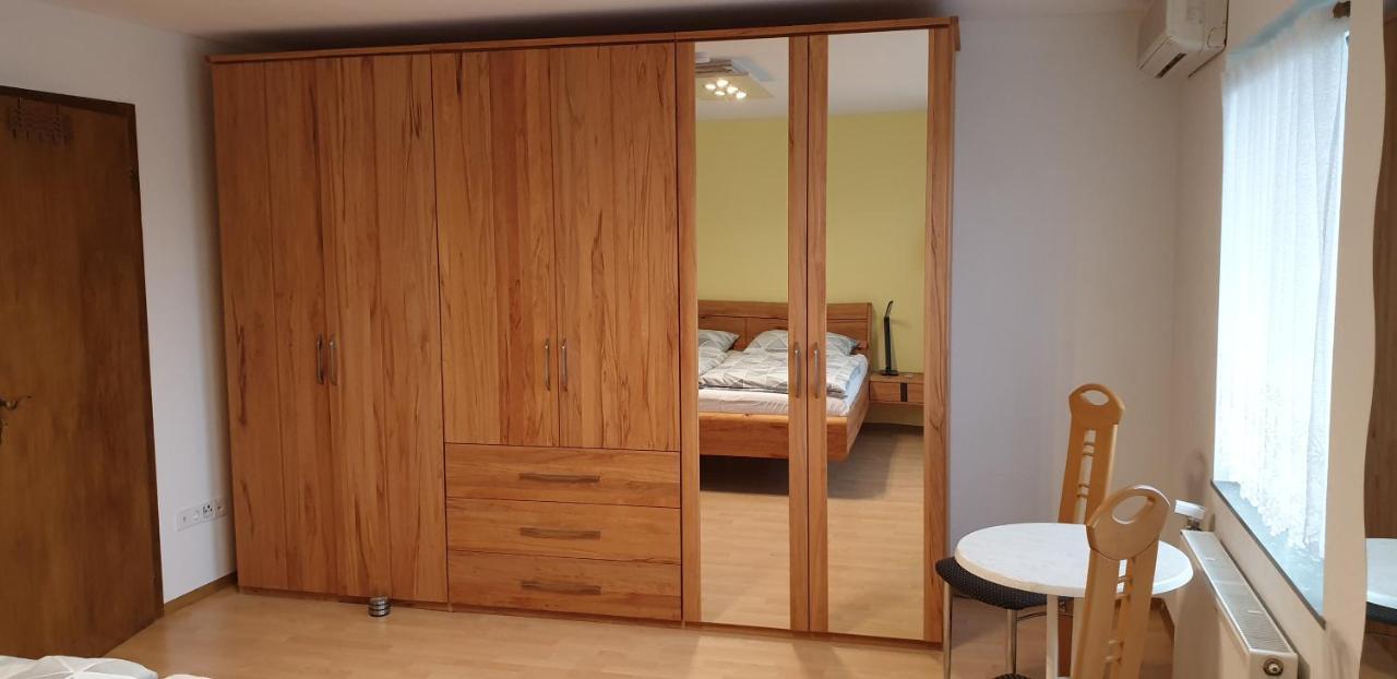 Privatzimmer Junglas Bornheim  Exterior foto