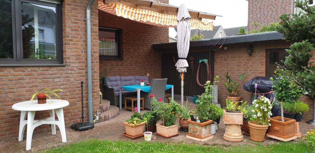 Privatzimmer Junglas Bornheim  Exterior foto